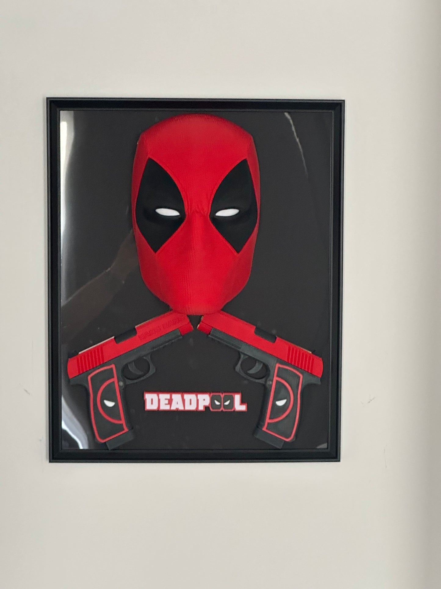 Quadro 3D “Idolo Rosso” – Effetto Uscita dalla Cornice