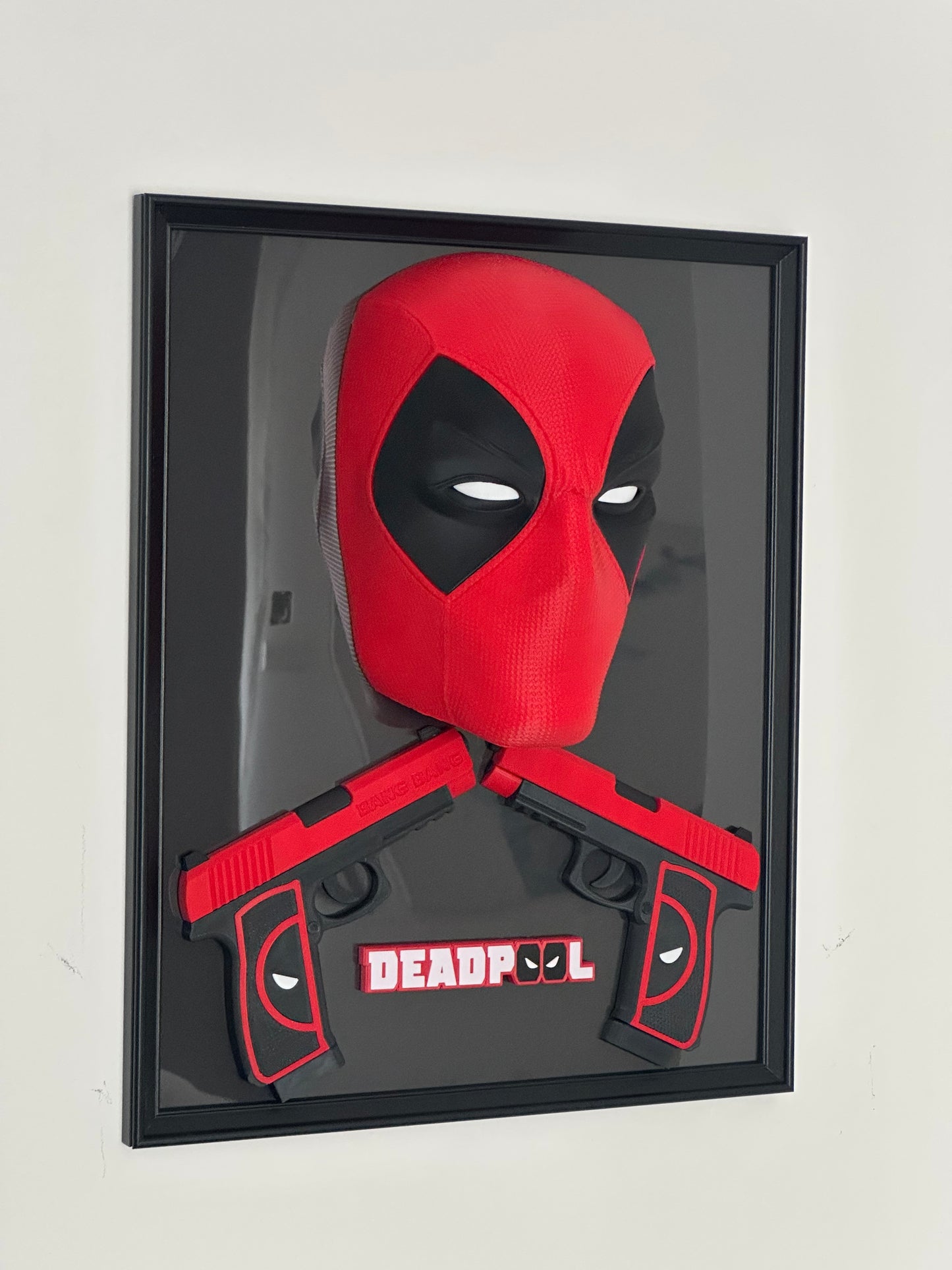 Quadro 3D “Idolo Rosso” – Effetto Uscita dalla Cornice