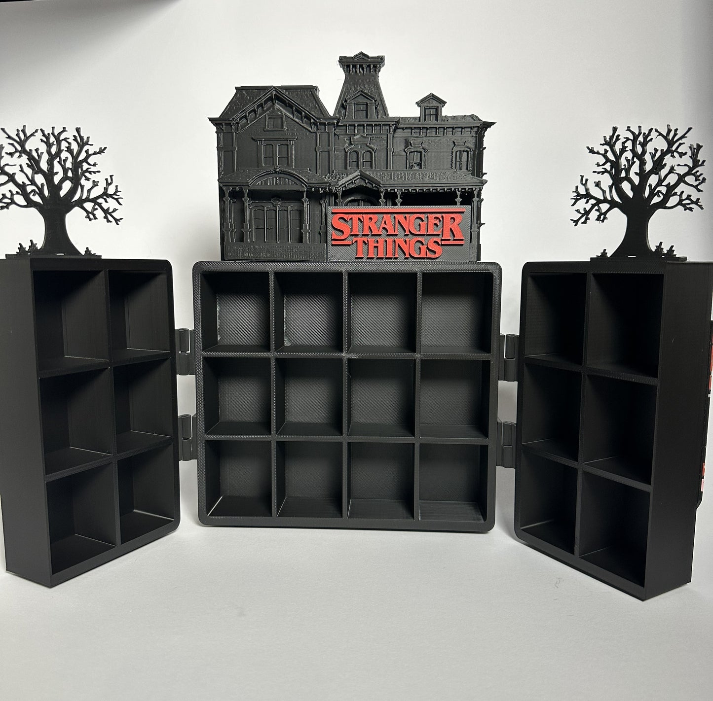 Espositore per collezione Funko Pop di Kinder Joy - espirato alla Stranger Things