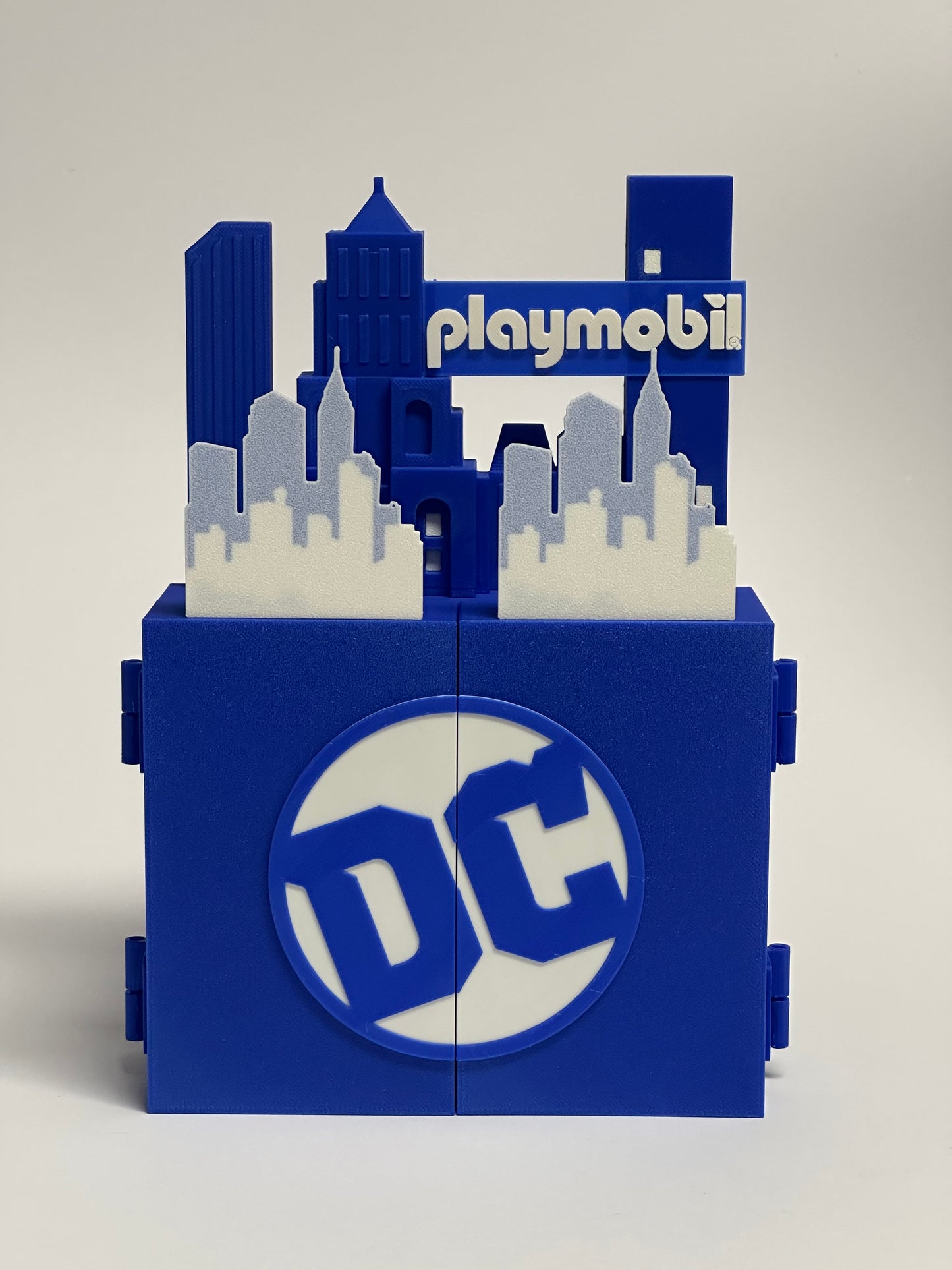 Espositore per Collezione DC Comics – Compatibile con 16 Supereroi Playmobil Kinder Sorpresa