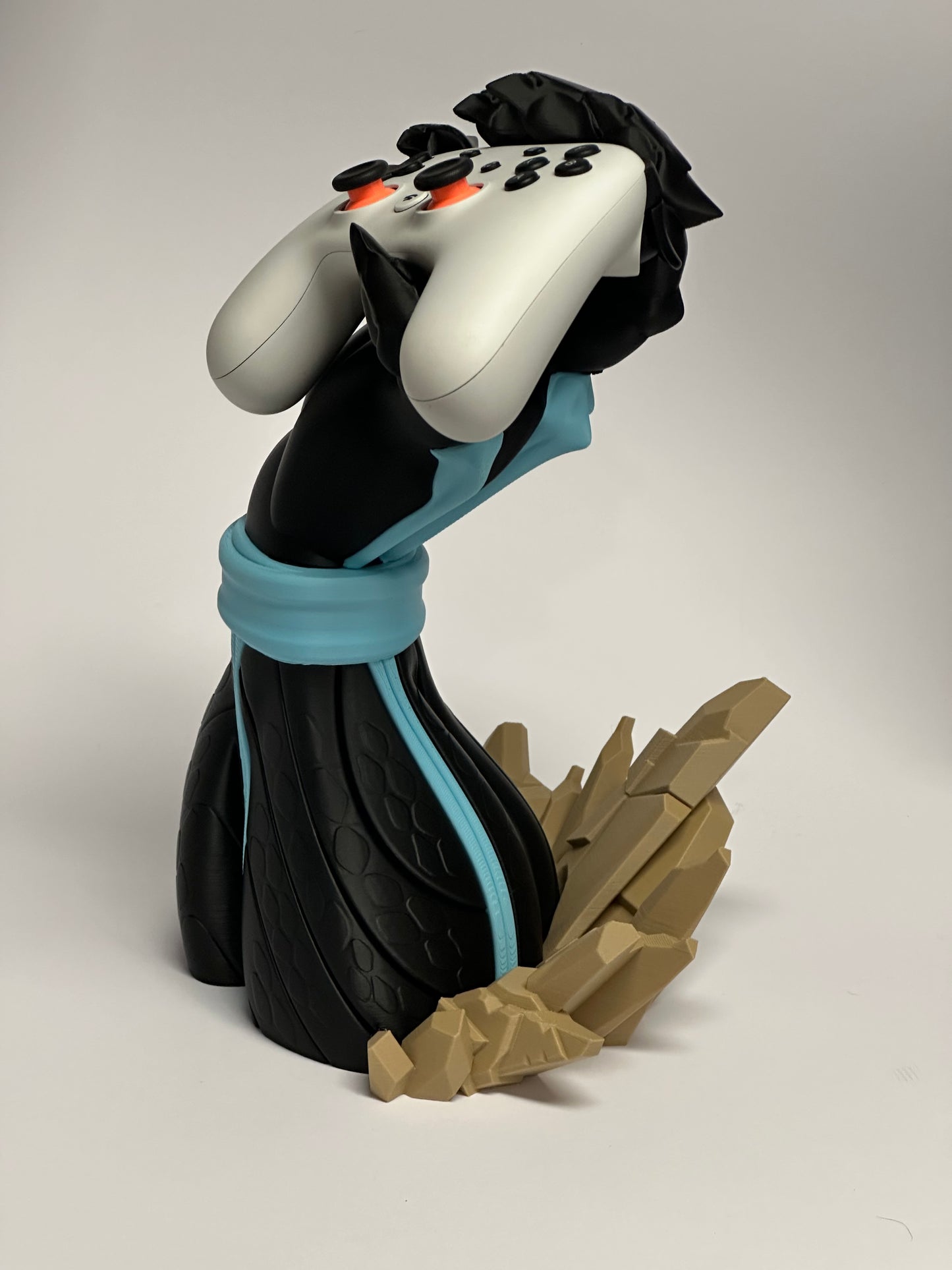 Supporto Controller "Kaiju No.8" - Porta Joystick da Scrivania per PS5, Xbox Series X & S - Accessorio Gamer Unico e Stabile